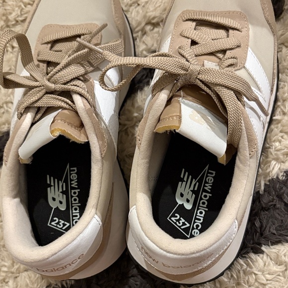 New Balance 237 - Picture 6 of 6